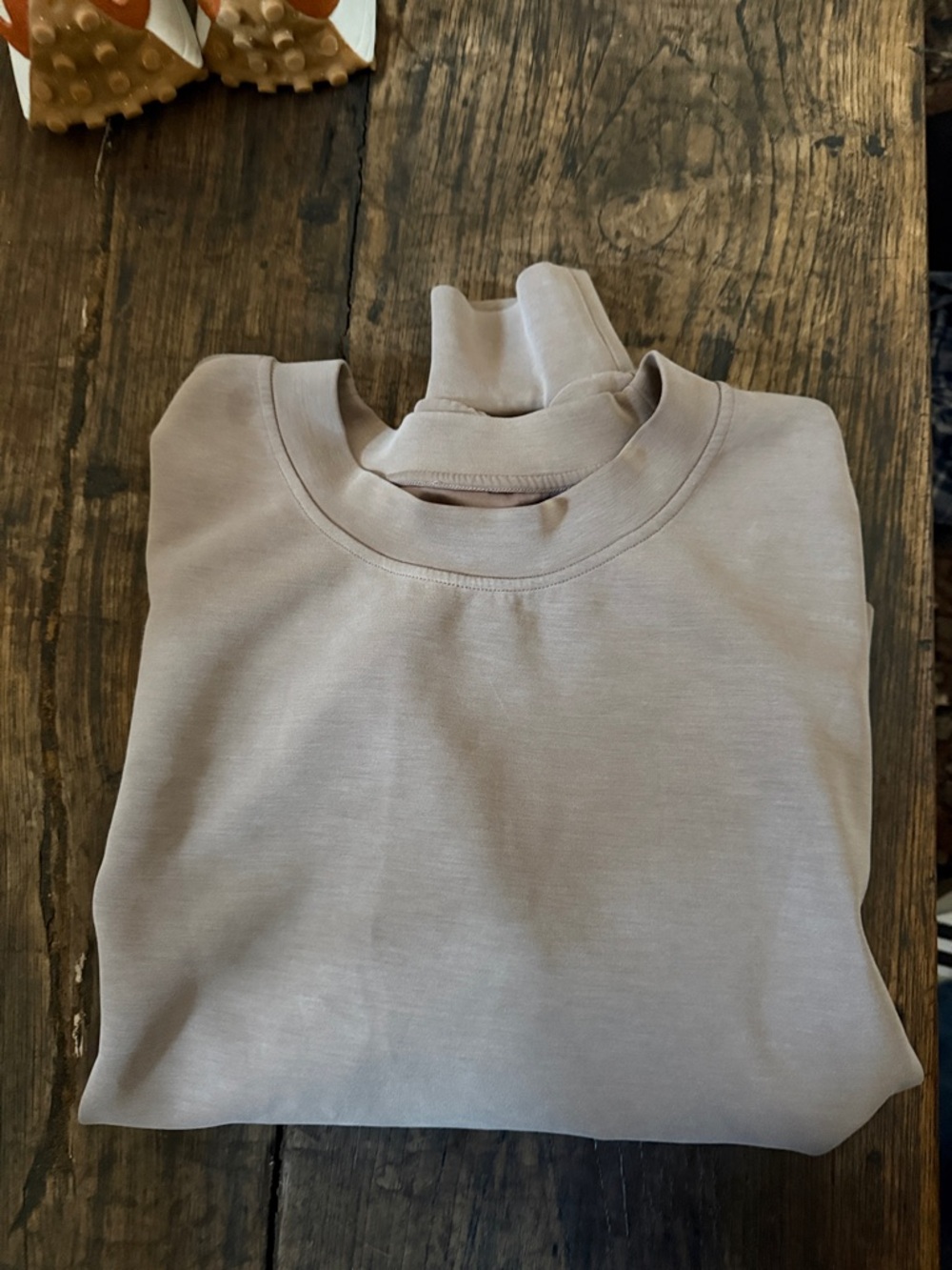 lululemon athletica sweatshirt